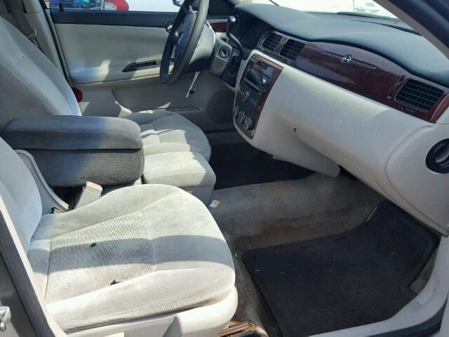 2G1WB58K769262502 - 2006 CHEVROLET IMPALA 灰色 照片 5