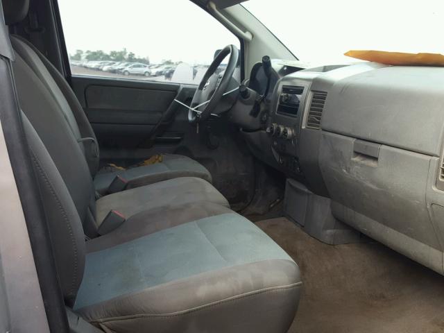 1N6AA06B65N519975 - 2005 NISSAN TITAN XE SILVER photo 5