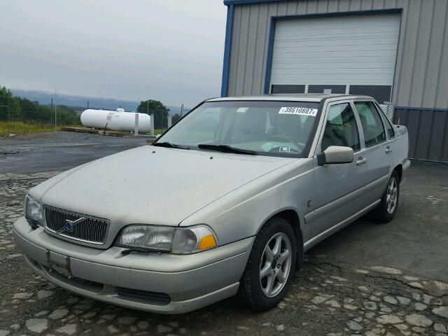 YV1LS61J7Y2634286 - 2000 VOLVO S70 BASE SILVER photo 2