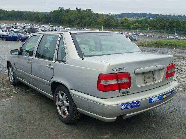 YV1LS61J7Y2634286 - 2000 VOLVO S70 BASE SILVER photo 3