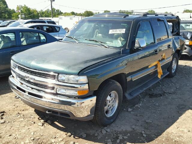 3GNFK16Z12G331711 - 2002 CHEVROLET SUBURBAN GREEN photo 2