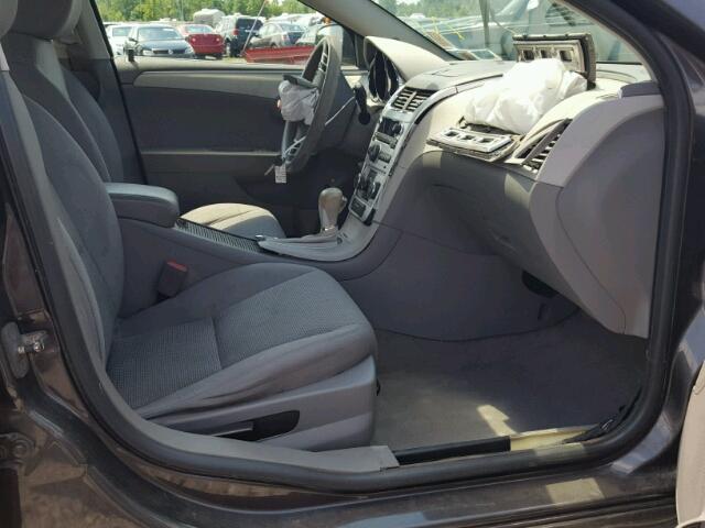 1G1ZB5E17BF228070 - 2011 CHEVROLET MALIBU LS შავი ფოტო 5