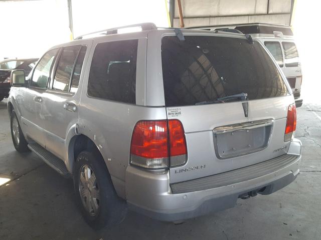 5LMEU78H63ZJ00691 - 2003 LINCOLN AVIATOR SILVER photo 3