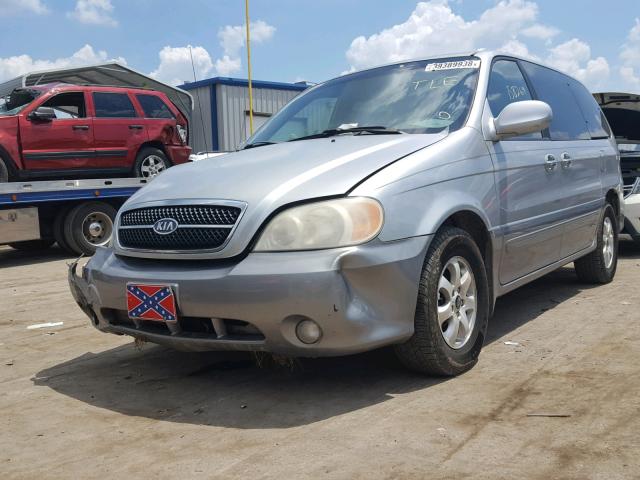 KNDUP131146523389 - 2004 KIA SEDONA EX SILVER photo 2