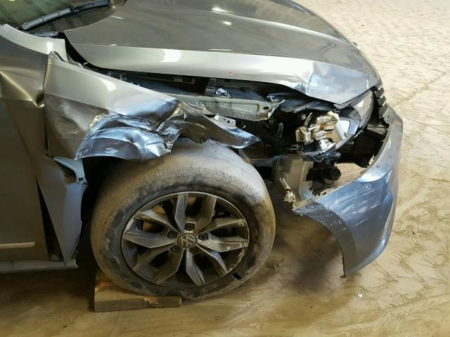 1VWAT7A30GC018372 - 2016 VOLKSWAGEN PASSAT R-L 灰色 照片 9