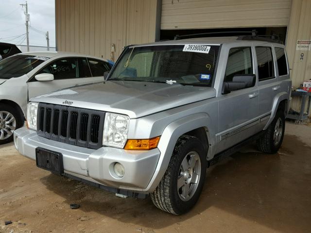 1J4RH4GK3AC101641 - 2010 JEEP COMMANDER SILVER photo 2