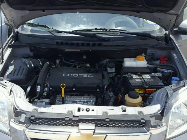 KL1TD5DE3AB093467 - 2010 CHEVROLET AVEO LS GRAY photo 7