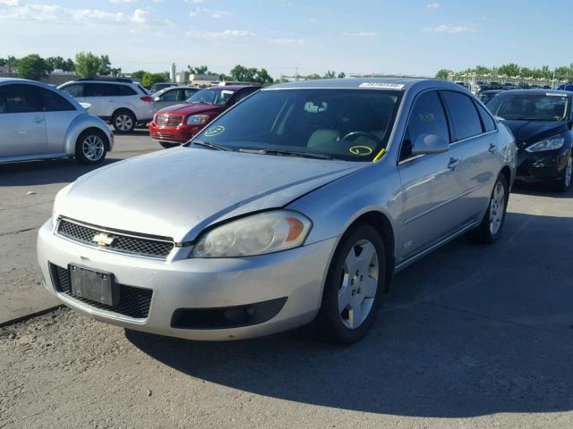 2G1WD58C469117226 - 2006 CHEVROLET IMPALA SUP 银色 照片 2