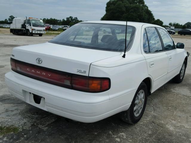 JT2SK13E7N0066514 - 1992 TOYOTA CAMRY XLE WHITE photo 4