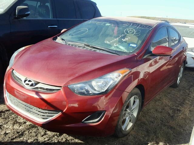 5NPDH4AE8DH358144 - 2013 HYUNDAI ELANTRA RED photo 2