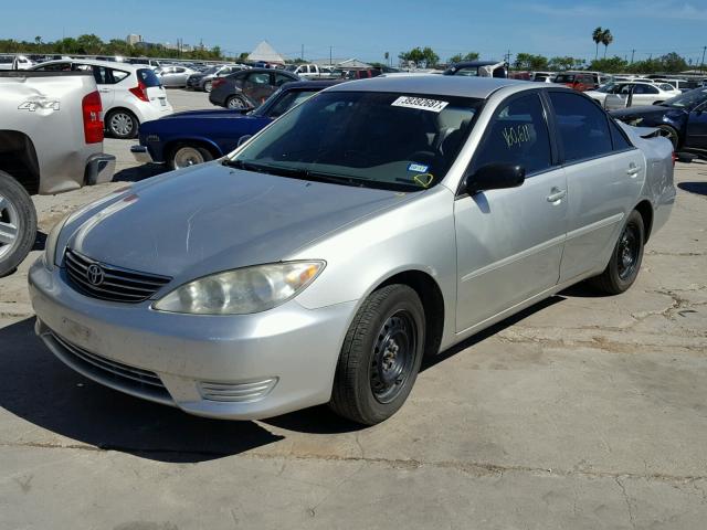 4T1BE32K66U130744 - 2006 TOYOTA CAMRY SILVER photo 2