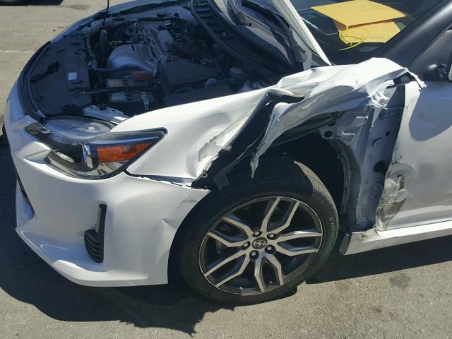 JTKJF5C74GJ018765 - 2016 TOYOTA SCION TC 白色 照片 9
