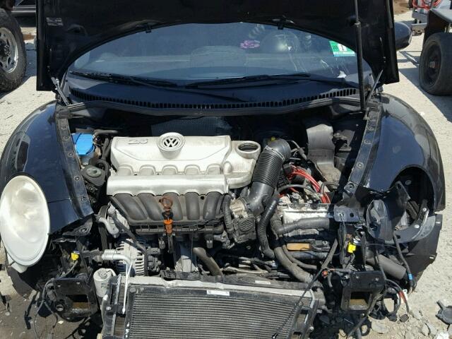 3VWPG3AG2AM018339 - 2010 VOLKSWAGEN NEW BEETLE 黑色 照片 7