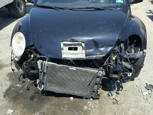 3VWPG3AG2AM018339 - 2010 VOLKSWAGEN NEW BEETLE 黑色 照片 9