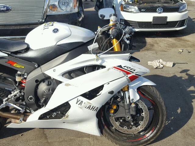 JYARJ16YXFA008953 - 2015 YAMAHA YZFR6 WHITE photo 5