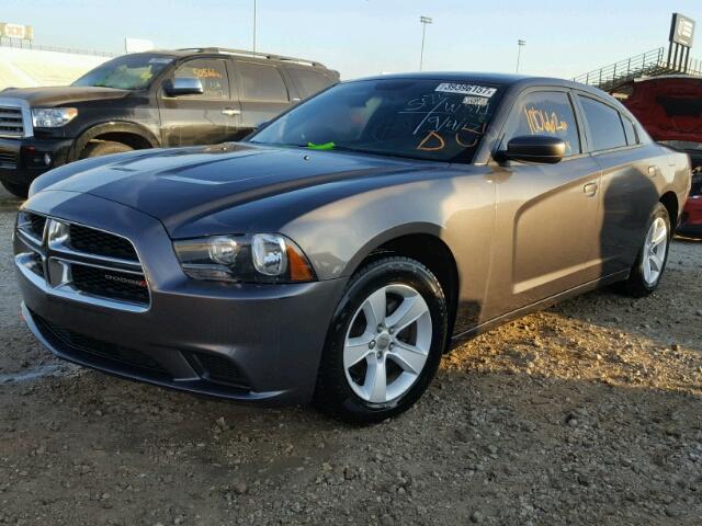 2C3CDXBG6DH636674 - 2013 DODGE CHARGER SE CHARCOAL photo 2