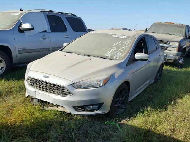 1FADP3K21FL268856 - 2015 FORD FOCUS SILVER photo 2