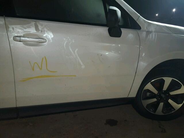 JF2SJABC3HH474753 - 2017 SUBARU FORESTER 2 WHITE photo 9