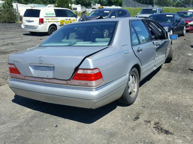 WDBGA43G3XA408734 - 1999 MERCEDES-BENZ S 420 GRAY photo 4