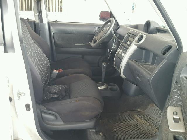JTLKT324450204703 - 2005 TOYOTA SCION XB თეთრი ფოტო 5