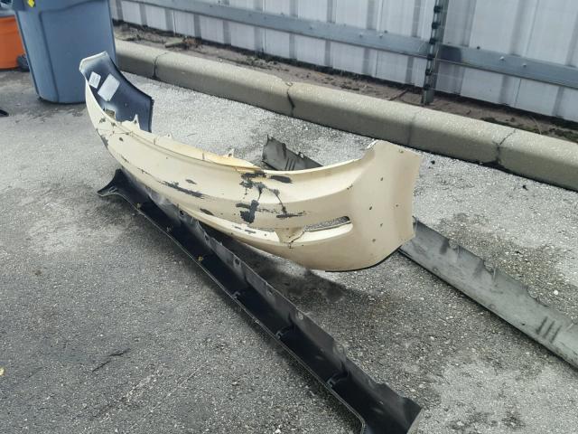 JTLKT324450204703 - 2005 TOYOTA SCION XB თეთრი ფოტო 9