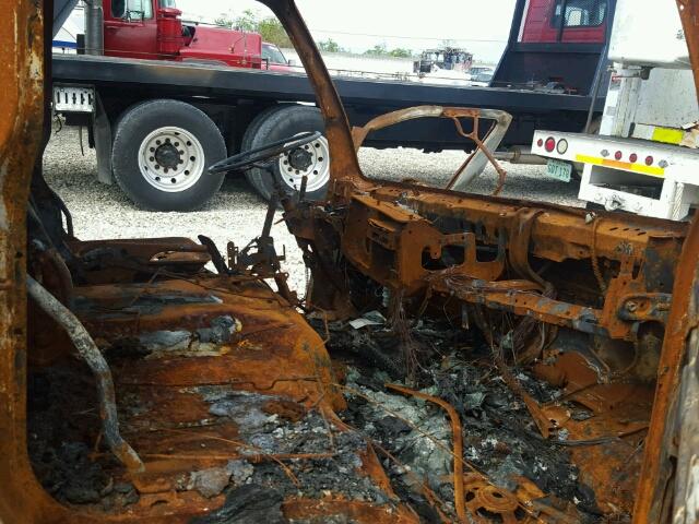 J8DB4B16767004055 - 2006 GMC W3500 W350 BURN photo 5