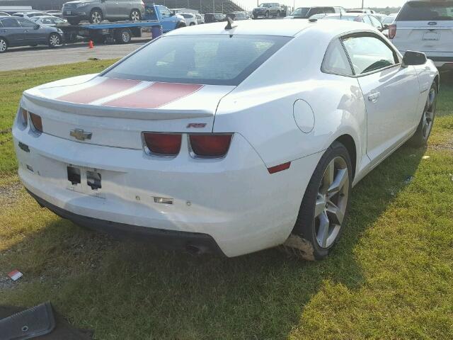 2G1FC1EV2A9188418 - 2010 CHEVROLET CAMARO WHITE photo 4