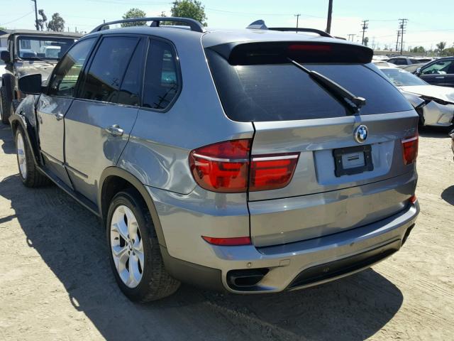 5UXZV8C59BL417356 - 2011 BMW X5 XDRIVE5 GRAY photo 3