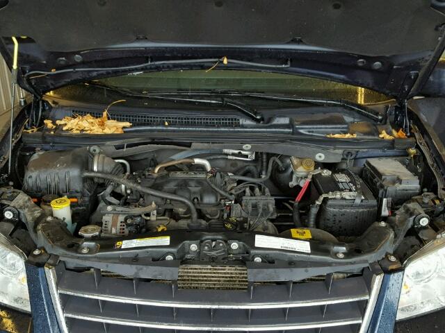 2A8HR54P68R740885 - 2008 CHRYSLER TOWN & COU BLUE photo 7