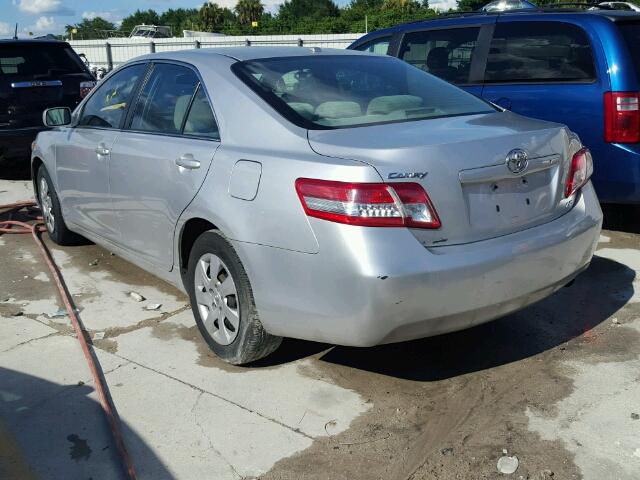4T1BF3EK7BU140203 - 2011 TOYOTA CAMRY BASE SILVER photo 3