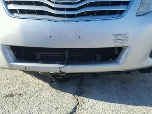 4T1BF3EK7BU140203 - 2011 TOYOTA CAMRY BASE SILVER photo 9