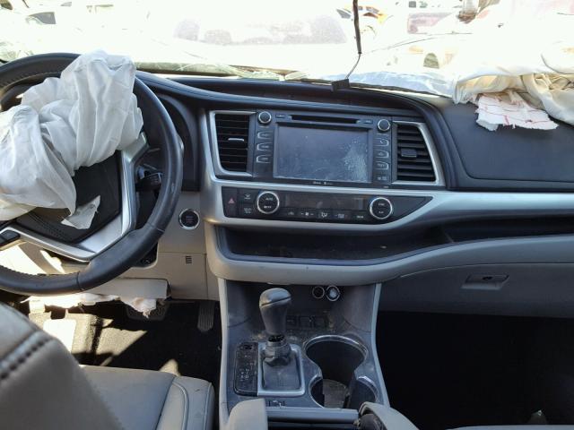 5TDKKRFH0FS103672 - 2015 TOYOTA HIGHLANDER GRAY photo 9