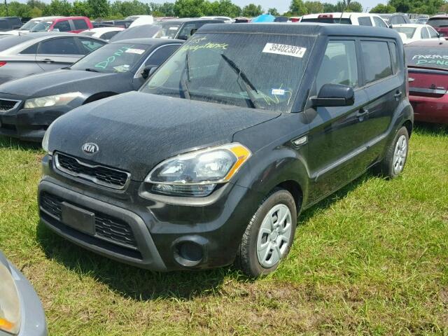 KNDJT2A57D7569605 - 2013 KIA SOUL BLACK photo 2