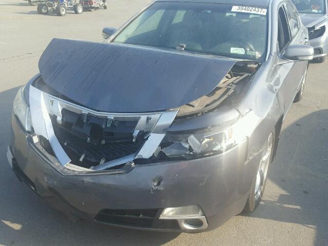 19UUA9F56AA000197 - 2010 ACURA TL SILVER photo 2