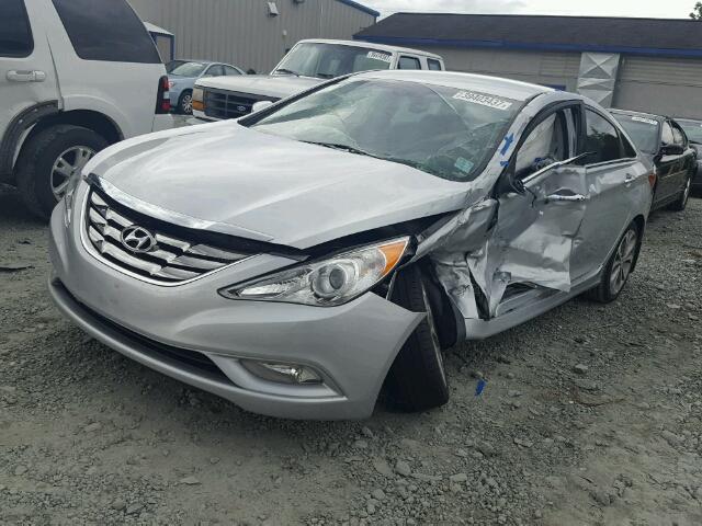 5NPEC4AB5DH789159 - 2013 HYUNDAI SONATA SILVER photo 2