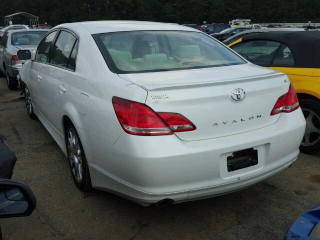 4T1BK36B66U107550 - 2006 TOYOTA AVALON XL WHITE photo 3