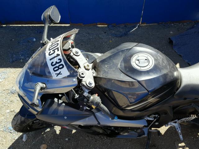 JS1GR7KA472110545 - 2007 SUZUKI GSX-R750 GRAY photo 5