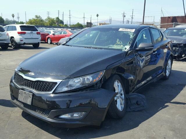 5XXGM4A75DG100010 - 2013 KIA OPTIMA LX BLACK photo 2