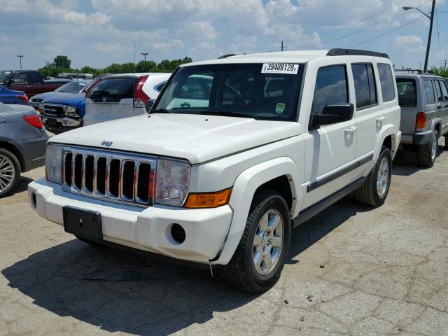 1J8HG48K67C637942 - 2007 JEEP COMMANDER WHITE photo 2