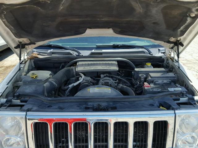 1J8HG48K67C637942 - 2007 JEEP COMMANDER WHITE photo 7