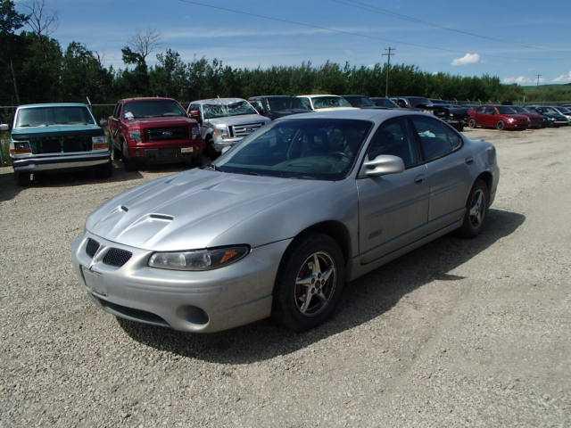 1G2WR5212XF283399 - 1999 PONTIAC GRAND PRIX SILVER photo 2