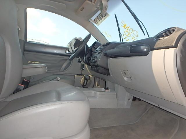 3VWRW31C26M419857 - 2006 VOLKSWAGEN NEW BEETLE ნაცრისფერი ფოტო 5