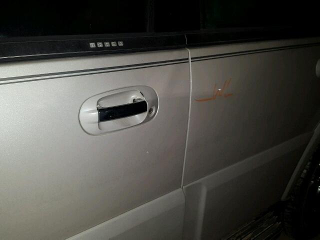 5LMFU27595LJ17702 - 2005 LINCOLN NAVIGATOR 奶油色 照片 9