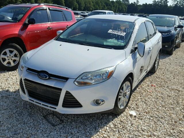 1FAHP3H27CL184299 - 2012 FORD FOCUS SEL WHITE photo 2