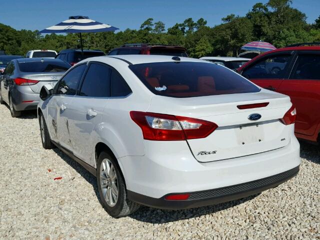 1FAHP3H27CL184299 - 2012 FORD FOCUS SEL WHITE photo 3