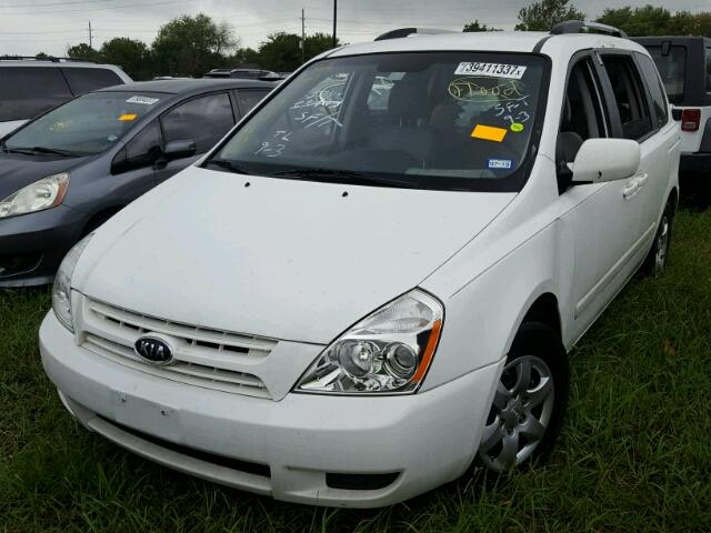 KNDMB133896304307 - 2009 KIA SEDONA WHITE photo 2