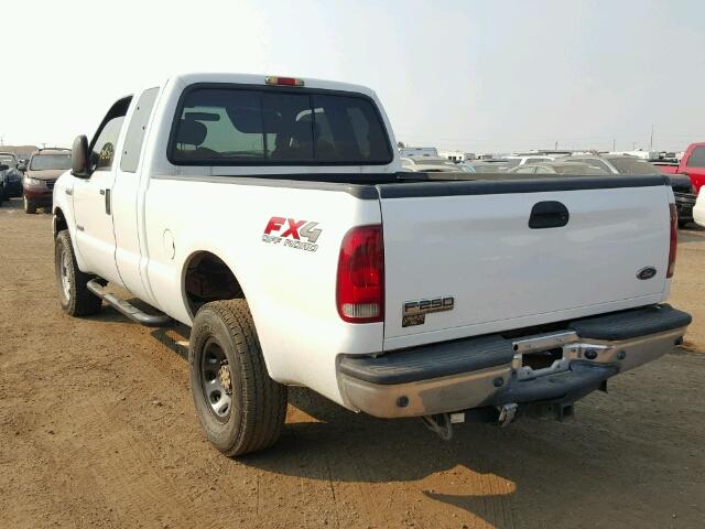 1FTSX21P95EC88493 - 2005 FORD F250 WHITE photo 3