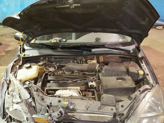 1FAFP34314W190685 - 2004 FORD FOCUS SE C GRAY photo 7