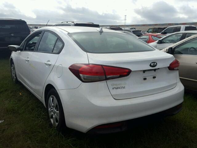 3KPFL4A71HE009796 - 2017 KIA FORTE WHITE photo 3