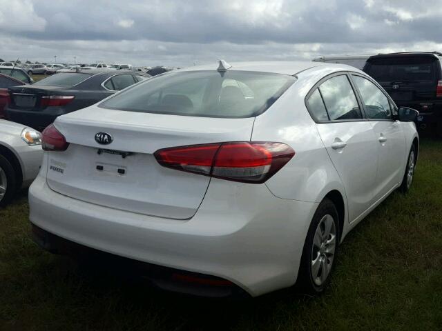 3KPFL4A71HE009796 - 2017 KIA FORTE WHITE photo 4